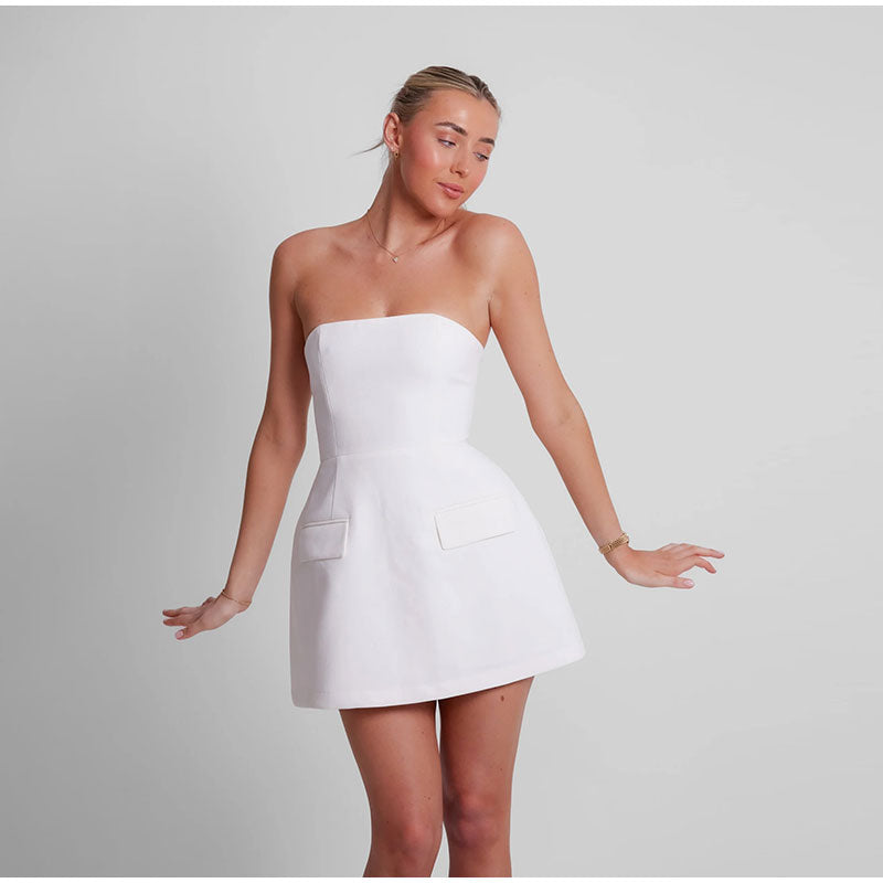 Vestido curto e elegante Karla™