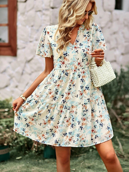 Noa™ Vestido floral de manga curta com decote em V