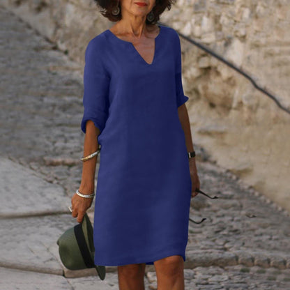 Silvia™  Vestido atemporal com decote em V