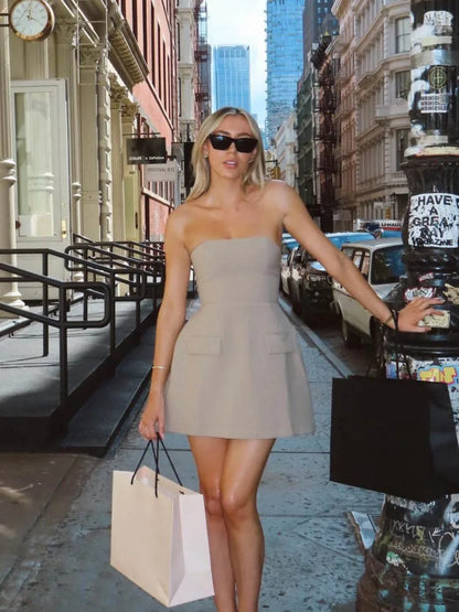 Vestido curto e elegante Karla™