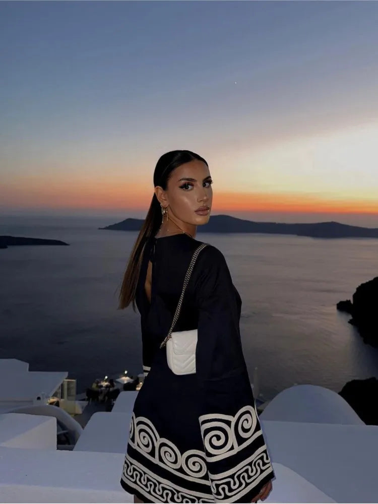 Vestido Anahi™ versátil com bordado