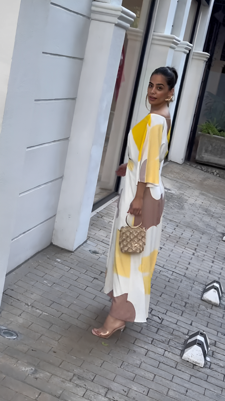 Juli™ Vestido elegante com decote em V